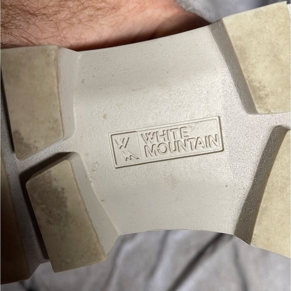 White Mountain Glamorous Lug Sole Shearling Booties from Macy’s Sz 7.5 - Picture 6 of 8